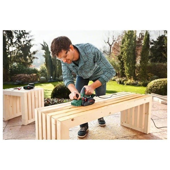 Rabot filaire Bosch - PHO 2000 - 700W - 82mm - Bois - Monophasé Rabot filaire Bosch - PHO 2000 - 700W - 82mm - Bois - Monophasé