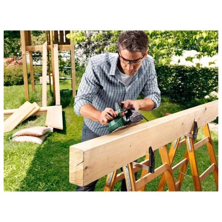 Rabot filaire Bosch - PHO 2000 - 700W - 82mm - Bois - Monophasé Rabot filaire Bosch - PHO 2000 - 700W - 82mm - Bois - Monophasé
