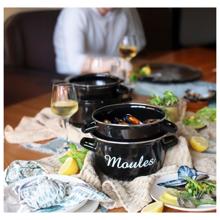 Marmite a moule - MENASTYL - 3645564 - En acier émaillé - Noir - 24 cm - Avec écritures - Tous feux dont induction Marmite a moule - MENASTYL - 3645564 - En acier émaillé - Noir - 24 cm - Avec écritures - Tous feux dont induction