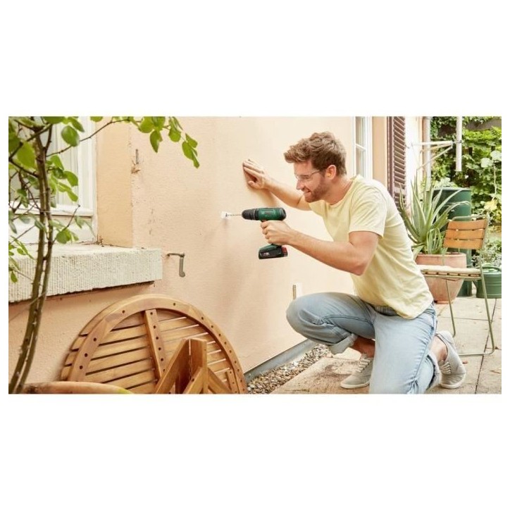 Perceuse visseuse a percussion Bosch EasyImpact 18V40 + (1xbatterie 2,0Ah) + chargeur AL18V-20 in carrying case