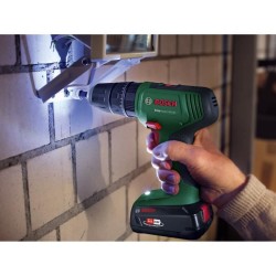 Perceuse visseuse a percussion Bosch EasyImpact 18V40 + (2xbatterie 2,