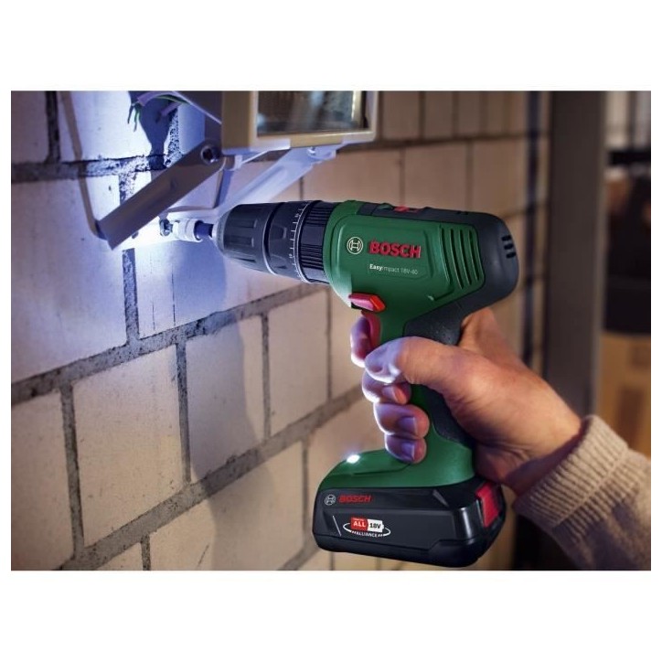 Perceuse visseuse a percussion Bosch EasyImpact 18V40 + (2xbatterie 2,0Ah) + chargeur AL18V-20 in carrying case Perceuse visseuse a percussion Bosch EasyImpact 18V40 + (2xbatterie 2,0Ah) + chargeur AL18V-20 in carrying case
