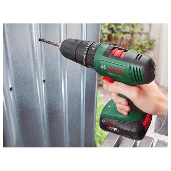Perceuse visseuse a percussion Bosch EasyImpact 18V40 + (2xbatterie 2,0Ah) + chargeur AL18V-20 in carrying case Perceuse visseuse a percussion Bosch EasyImpact 18V40 + (2xbatterie 2,0Ah) + chargeur AL18V-20 in carrying case