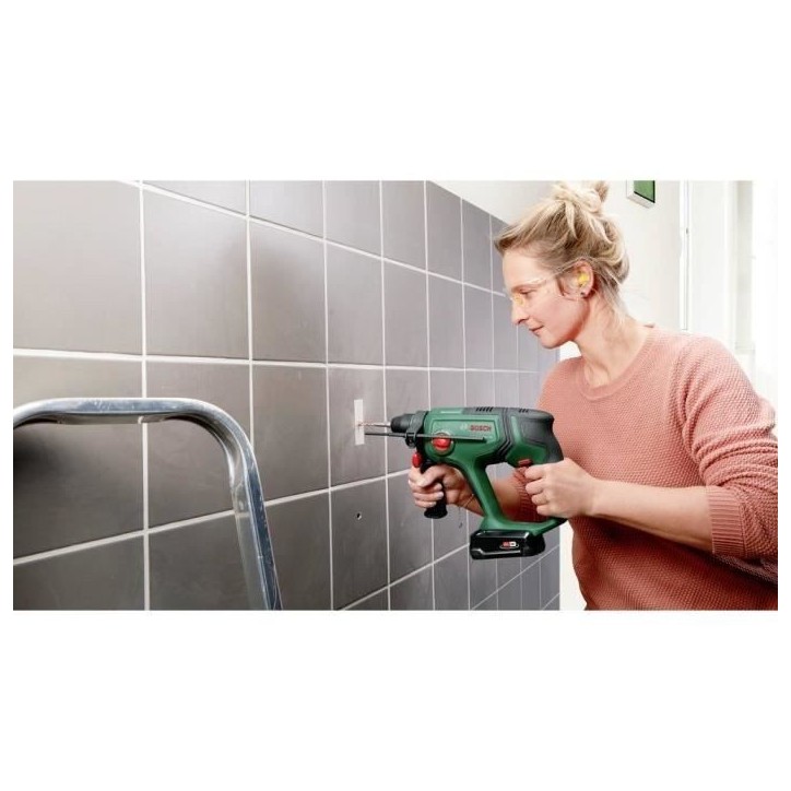 Perforateur - BOSCH - UniversalHammer 18V - 2,5 Ah - Sans fil - Percussion SDS Plus Perforateur - BOSCH - UniversalHammer 18V - 2,5 Ah - Sans fil - Percussion SDS Plus