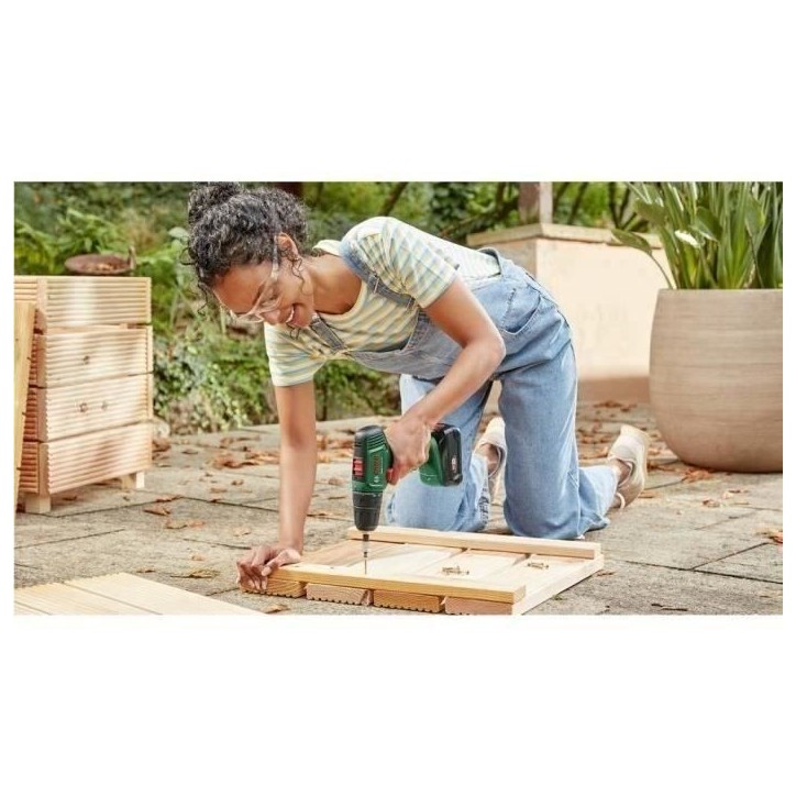 Perceuse visseuse Bosch EasyDrill 18V 40 + 2 batteries 18V 1,5Ah + Systembox avec 241 Accessoires + chargeur AL1810CV 06039D8007 Perceuse visseuse Bosch EasyDrill 18V 40 + 2 batteries 18V 1,5Ah + Systembox avec 241 Accessoires + chargeur AL1810CV 06039D8007