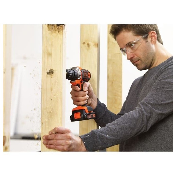 Perceuse visseuse multievo sans fil - 18V - BLACK+DECKER - MT218K-QW - batterie - chargeur - coffret Perceuse visseuse multievo sans fil - 18V - BLACK+DECKER - MT218K-QW - batterie - chargeur - coffret