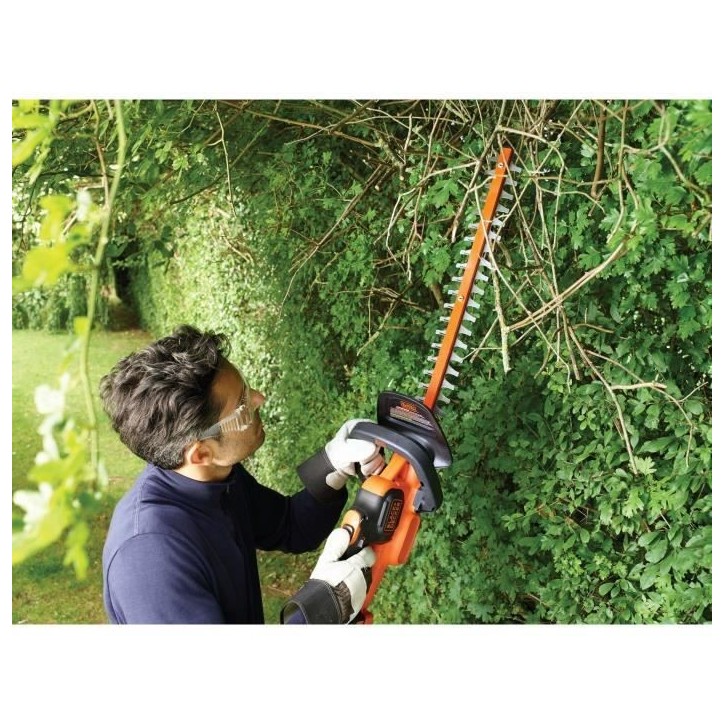 Taille-haies électrique sans fil + batterie 2Ah + chargeur - BLACK&DECKER - GTC18452PC-QW - 18V -Lame 45cm Taille-haies électrique sans fil + batterie 2Ah + chargeur - BLACK&DECKER - GTC18452PC-QW - 18V -Lame 45cm