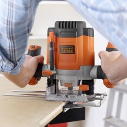 Défonceuse filaire - BLACK+DECKER - KW1200E-QS - 1200W - 7 accessoire
