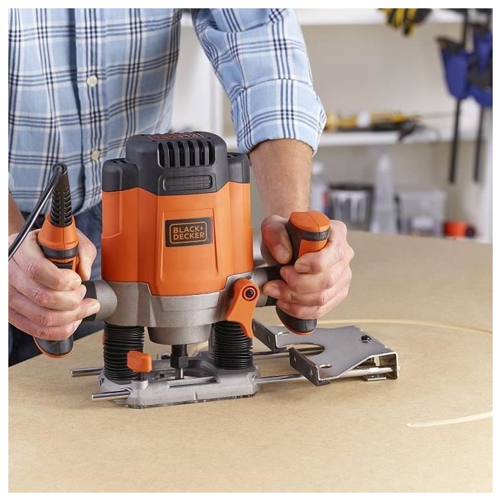 Défonceuse filaire - BLACK+DECKER - KW1200E-QS - 1200W - 7 accessoires