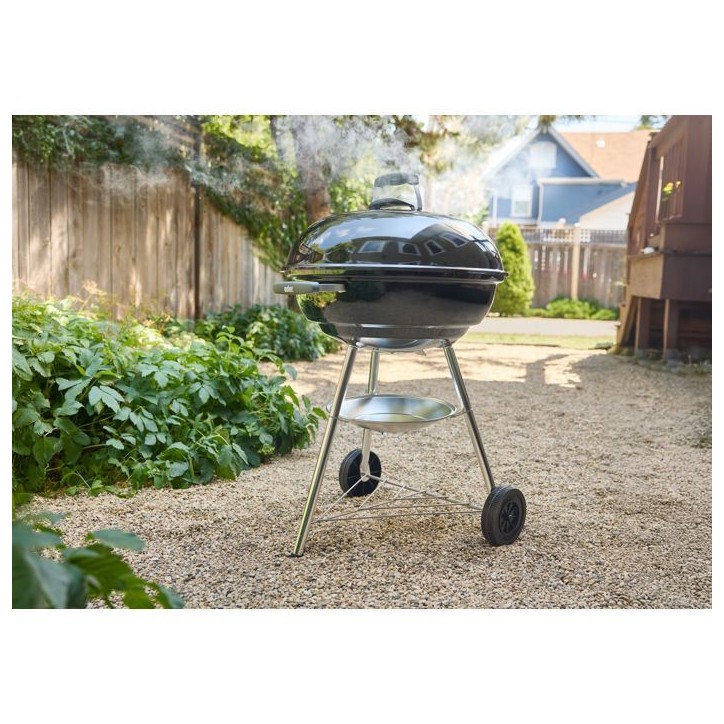Barbecue a charbon - Weber - Bar-B-Kettle - Ø57 cm - Thermometre intégré - Acier émaillé - 9 couverts - Noir Barbecue a charbon - Weber - Bar-B-Kettle - Ø57 cm - Thermometre intégré - Acier émaillé - 9 couverts - Noir