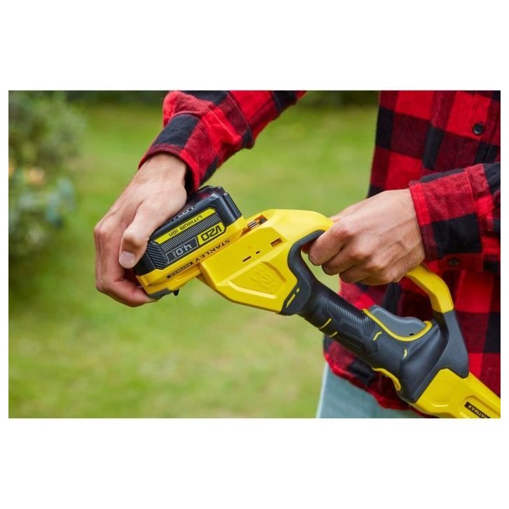 Élagueuse sur perche sans fil - Stanley Fatmax - SFMCPS415B-XJ - 18V - chaîne 20cm - Jusqu'a 4,5m - Sans batterie Élagueuse sur perche sans fil - Stanley Fatmax - SFMCPS415B-XJ - 18V - chaîne 20cm - Jusqu'a 4,5m - Sans batterie