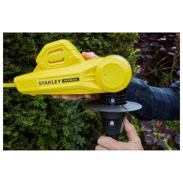 Taille haies sur perche sans fil + batterie 4Ah + chargeur - Stanley Fatmax - SFMCPH845M1-QW - 18V - Lame 45cm - Jusqu'a 3,4m Taille haies sur perche sans fil + batterie 4Ah + chargeur - Stanley Fatmax - SFMCPH845M1-QW - 18V - Lame 45cm - Jusqu'a 3,4m