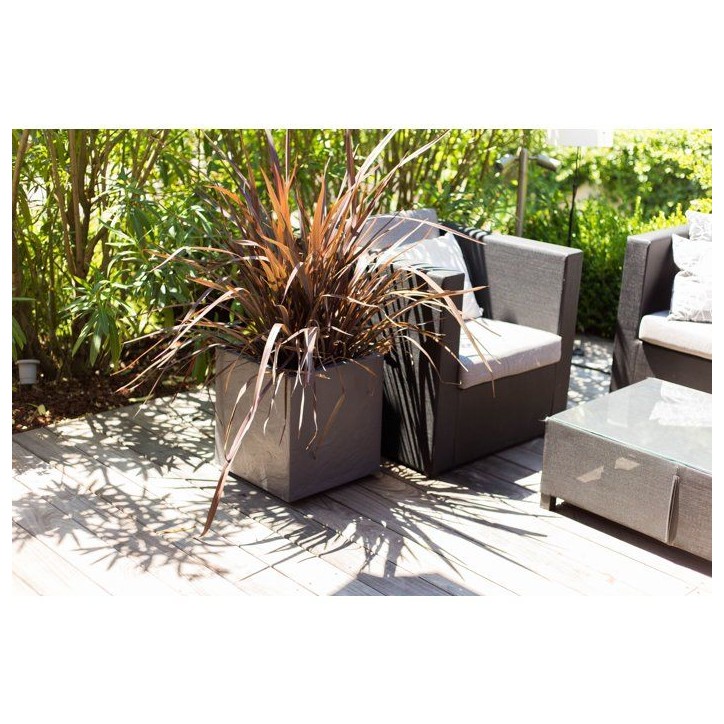 Pot de fleurs Carré 30 cm - EDA - Volcania Up - 21 L - Intérieur/Extérieur -Décor Pierre- 29,5 x 29,5 x H. 29,5 cm - Gris An Pot de fleurs Carré 30 cm - EDA - Volcania Up - 21 L - Intérieur/Extérieur -Décor Pierre- 29,5 x 29,5 x H. 29,5 cm - Gris An