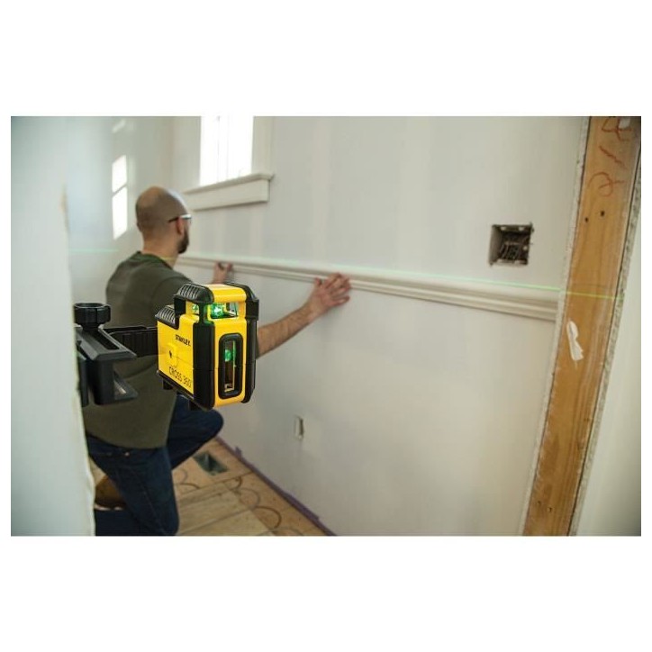 Niveau Laser 360° Cross360 - STANLEY - STHT77594-1 - piles - vert Niveau Laser 360° Cross360 - STANLEY - STHT77594-1 - piles - vert