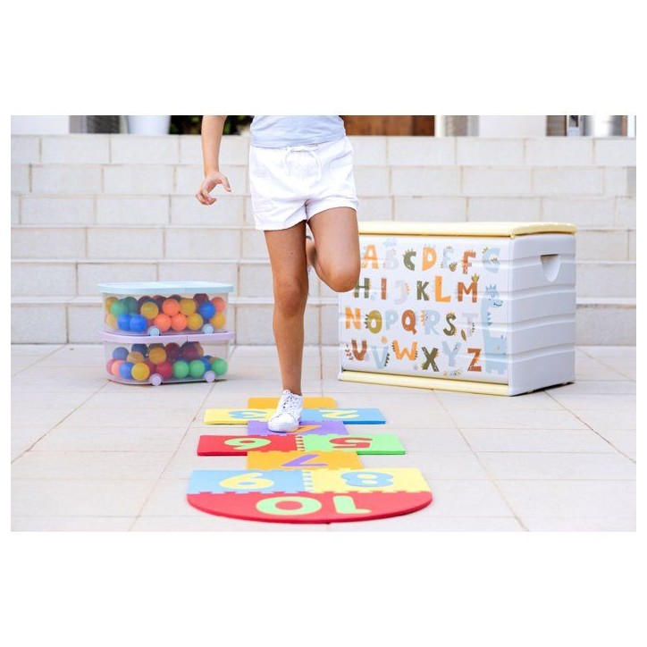 Coffre de rangement - PLASTIKEN - 260 L - 80 x 61 x 53 cm - Lettre Coffre de rangement - PLASTIKEN - 260 L - 80 x 61 x 53 cm - Lettre
