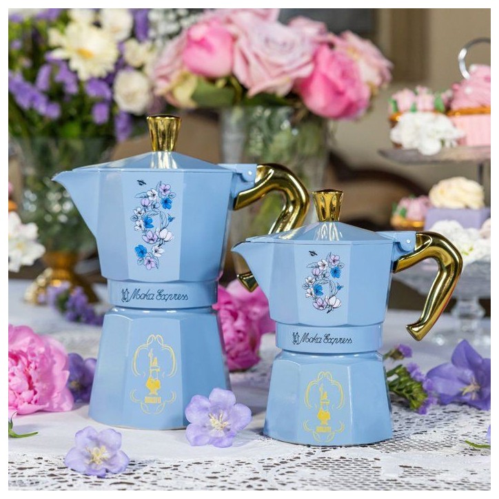 Cafetiere italienne - BIALETTI - Moka express - Collection Birdgerton - 3 tasses - 130 ml - Bleu / Fleurs Cafetiere italienne - BIALETTI - Moka express - Collection Birdgerton - 3 tasses - 130 ml - Bleu / Fleurs