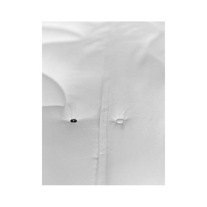 Couette 4 Saisons 420 gr/m² - BLANREVE - 140 x 200 cm - Blanc Couette 4 Saisons 420 gr/m² - BLANREVE - 140 x 200 cm - Blanc