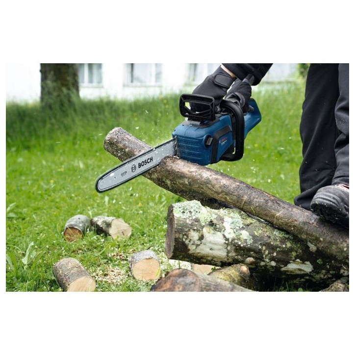 Tronçonneuse sans fil BOSCH PROFESSIONAL - GKE 18V-40 - 18V - Avec 1 batterie Expert 5.5Ah + chargeur