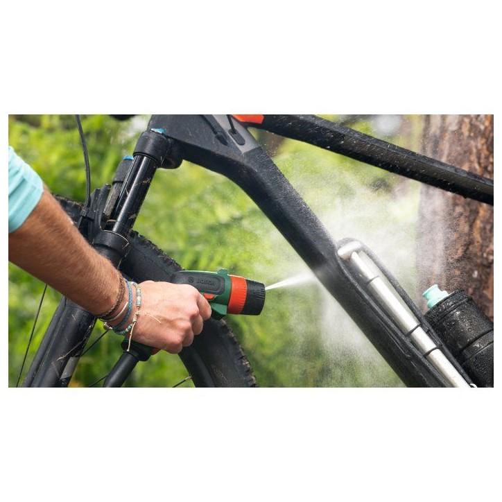 Nettoyeur a pression (de vélo) sans fil BOSCH - Fontus 18V-6 - Batterie 18V 2.0Ah + chargeur AL1820 - Réservoir 6L