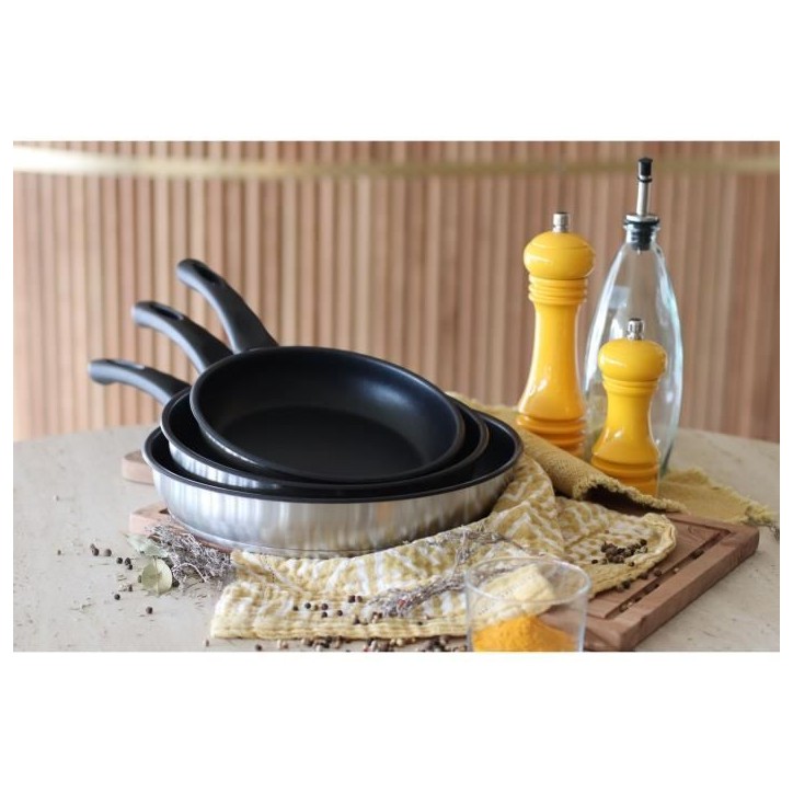 Poele - MENASTYL - 6020246 - En acier inoxydable - 24 cm - Tous feux dont induction