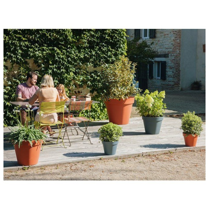 Pot de fleur Rond - Ø 30 cm - EDA - Toscane - 10 L - Intérieur/Extérieur - Ø 30 x H 24 cm - Bleu Jean Pot de fleur Rond - Ø 30 cm - EDA - Toscane - 10 L - Intérieur/Extérieur - Ø 30 x H 24 cm - Bleu Jean