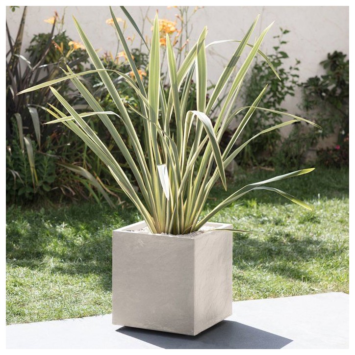Pot de fleurs Carré 40 cm - EDA - Volcania - 31 L - Intérieur/Extérieur - Décor Pierre - 39,5 x 39,5 x H. 43,5 cm - Beige Ca Pot de fleurs Carré 40 cm - EDA - Volcania - 31 L - Intérieur/Extérieur - Décor Pierre - 39,5 x 39,5 x H. 43,5 cm - Beige Ca