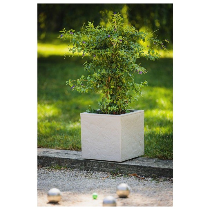 Pot de fleurs Carré 30 cm - EDA - Volcania Up - 21 L - Intérieur/Extérieur -Décor Pierre - 29,5 x 29,5 x H. 29,5 cm - Beige Pot de fleurs Carré 30 cm - EDA - Volcania Up - 21 L - Intérieur/Extérieur -Décor Pierre - 29,5 x 29,5 x H. 29,5 cm - Beige