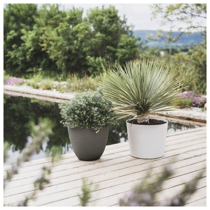 Pot de fleurs Conique Ø 60 cm - EDA - Element - 100 L - Systeme de drainage - Intérieur / Extérieur - Ø 57,5 x H 48,2 cm - C Pot de fleurs Conique Ø 60 cm - EDA - Element - 100 L - Systeme de drainage - Intérieur / Extérieur - Ø 57,5 x H 48,2 cm - C