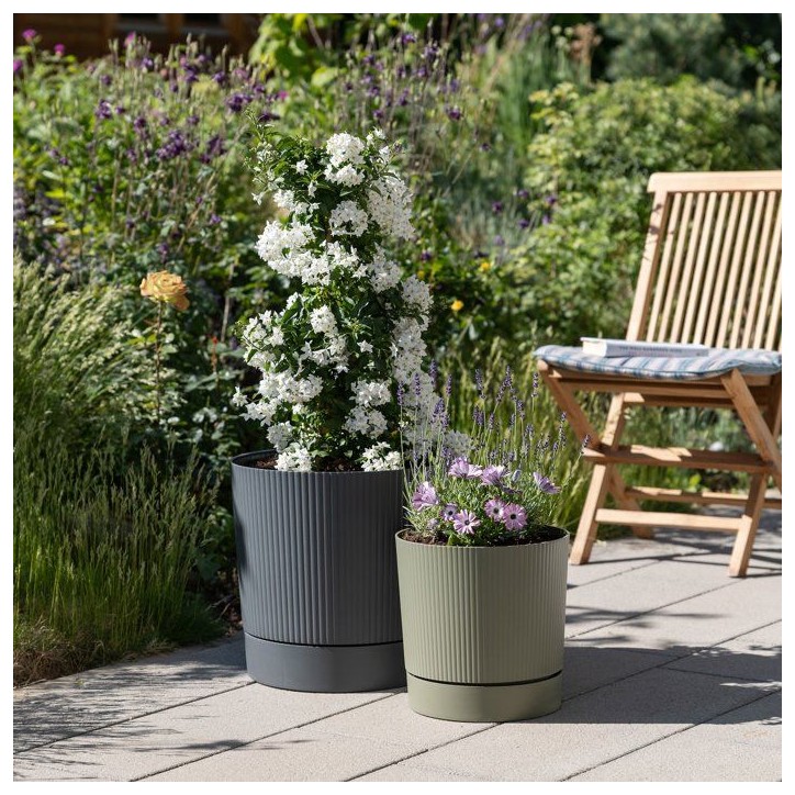 Pot de fleurs avec réserve rond - GARDEN ID - Lino - Ø 39 - 32 L - H 38 cm - Vert mousse Pot de fleurs avec réserve rond - GARDEN ID - Lino - Ø 39 - 32 L - H 38 cm - Vert mousse
