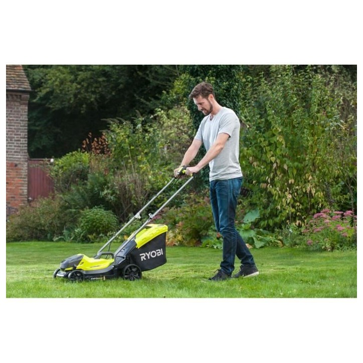 Tondeuse sans fil + coupe-bordure RYOBI One+ RLM18X33B40, 18V, l.33cm, 1 batterie 4 Ah et chargeur inclus Tondeuse sans fil + coupe-bordure RYOBI One+ RLM18X33B40, 18V, l.33cm, 1 batterie 4 Ah et chargeur inclus