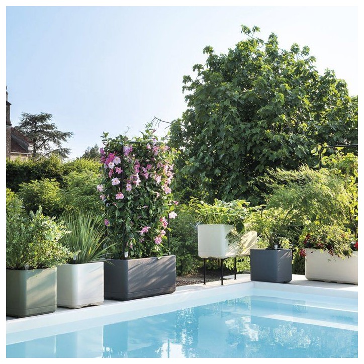 Porte-plantes - DEROMA - Cosmo - 78 x H 155 cm - Métal - Gris Porte-plantes - DEROMA - Cosmo - 78 x H 155 cm - Métal - Gris