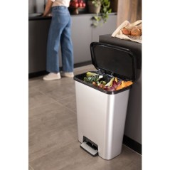 Poubelle a pédale - CURVER - COMPATTA - 50 L - Gris aspect métal - P