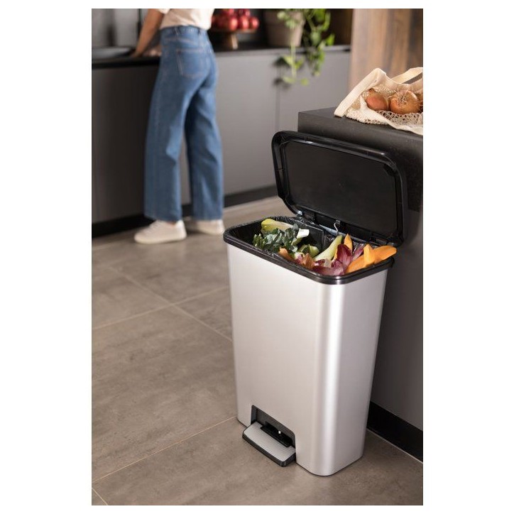 Poubelle a pédale - CURVER - COMPATTA - 50 L - Gris aspect métal - Polypropylene