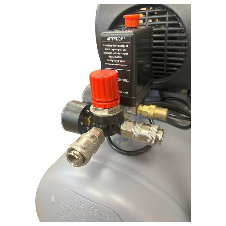 Compresseur d'air - PRODAIR - Prodair50 - 50L - 2CV - 8 bars - Double sortie + détendeur + kit gonflage Compresseur d'air - PRODAIR - Prodair50 - 50L - 2CV - 8 bars - Double sortie + détendeur + kit gonflage