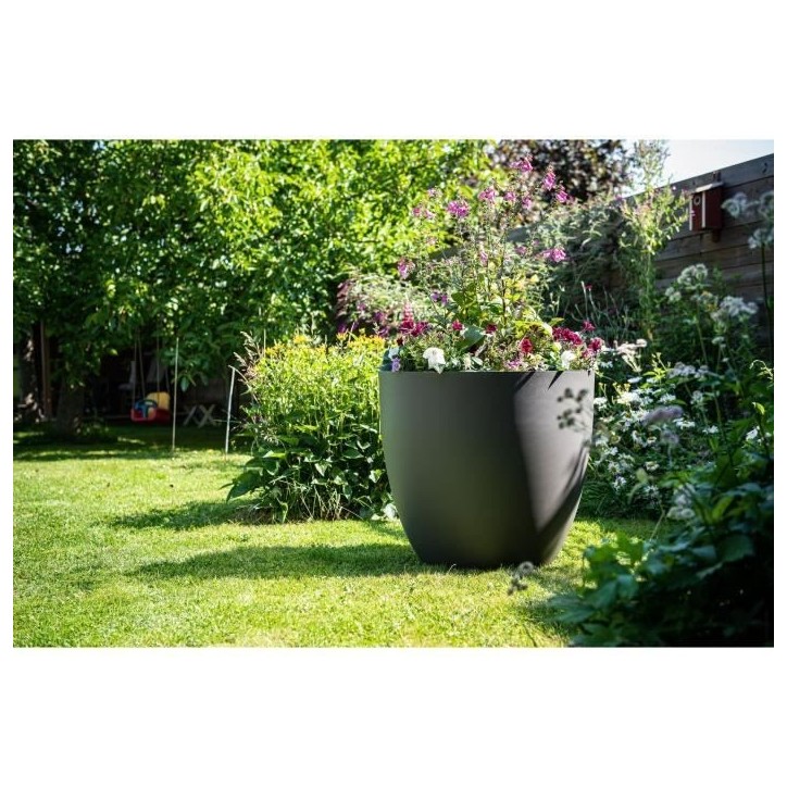 Pot de fleurs - GARDEN ID - Phoenix Anthracite - 60 x 56 cm - 100% Recyclé et Recyclable - Résistant au Gel et UV - Pour Exté Pot de fleurs - GARDEN ID - Phoenix Anthracite - 60 x 56 cm - 100% Recyclé et Recyclable - Résistant au Gel et UV - Pour Exté