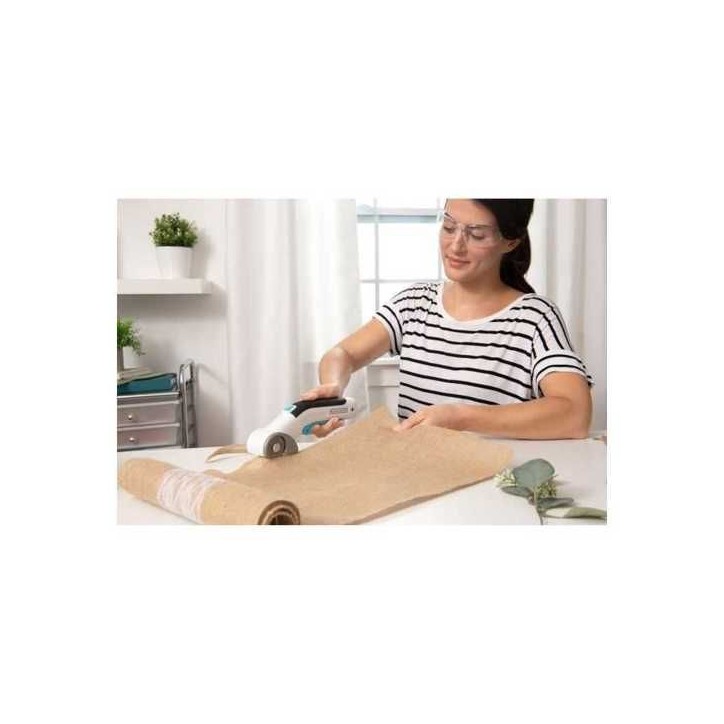 Cutter électrique sans fil - BLACK&DECKER - BCRC115-XJ - 3,6V Cutter électrique sans fil - BLACK&DECKER - BCRC115-XJ - 3,6V