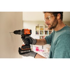BLACK+DECKER Perceuse Visseuse a Percussion Éco-Responsable 18V Brush