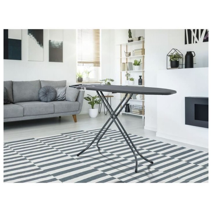 Table a repasser - Leifheit - Classic M Black - Hauteur réglable de 69 a 88 cm - Housse en cotton - 120 x 38 cm Table a repasser - Leifheit - Classic M Black - Hauteur réglable de 69 a 88 cm - Housse en cotton - 120 x 38 cm