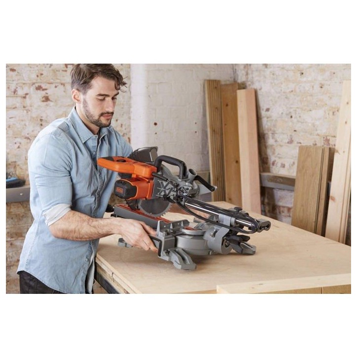 Scie a onglets - BLACK&DECKER - BES700-QS - 1600W - Profondeur de coupe 70mm Scie a onglets - BLACK&DECKER - BES700-QS - 1600W - Profondeur de coupe 70mm