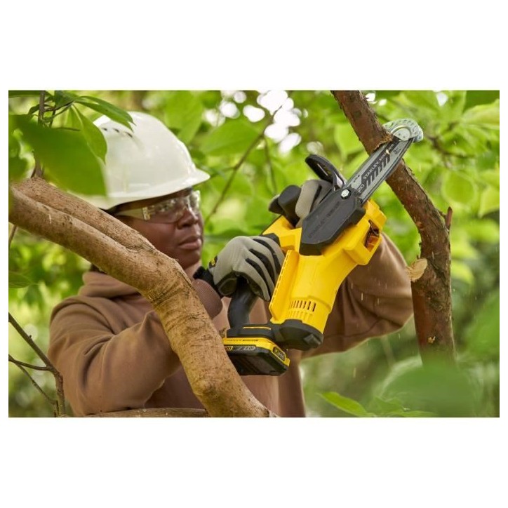Scie d'élagage sans fil - Stanley Fatmax - SFMCPS415B-XJ - 18V - chaîne 15cm - Sans batterie Scie d'élagage sans fil - Stanley Fatmax - SFMCPS415B-XJ - 18V - chaîne 15cm - Sans batterie