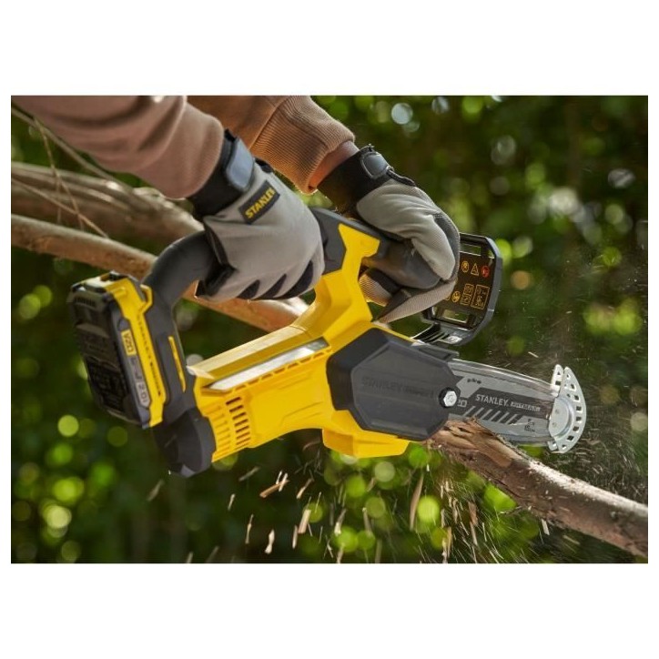Scie d'élagage sans fil - Stanley Fatmax - SFMCPS415B-XJ - 18V - chaîne 15cm - Sans batterie Scie d'élagage sans fil - Stanley Fatmax - SFMCPS415B-XJ - 18V - chaîne 15cm - Sans batterie