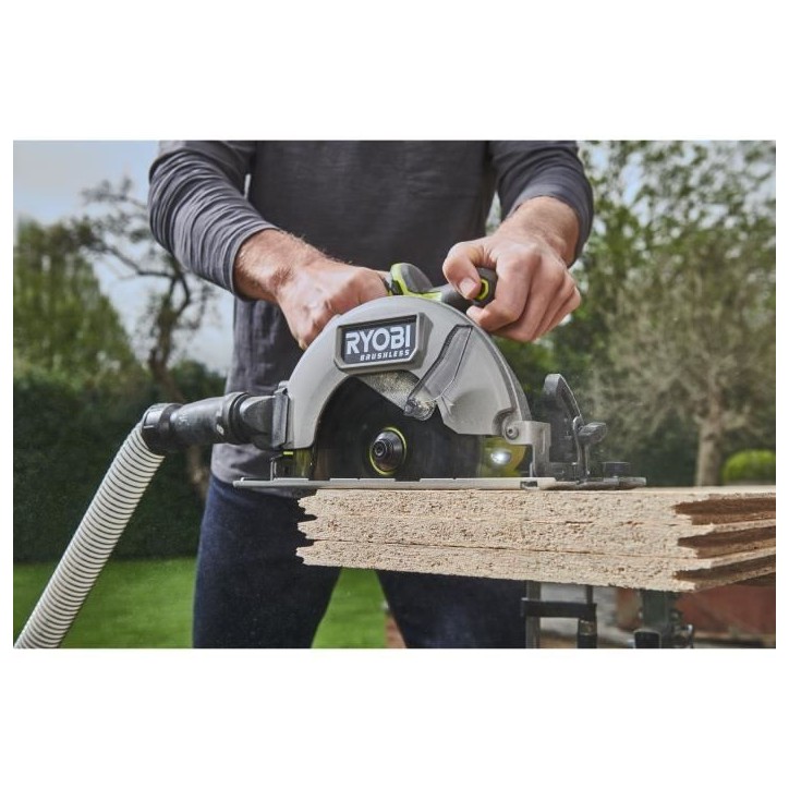 Scie circulaire - RYOBI - Brushless - Moteur sans charbons - 18V - Diam. 184 mm x 16 mm - 4 500 tr/min - Livrée avec 1 lame 24 Scie circulaire - RYOBI - Brushless - Moteur sans charbons - 18V - Diam. 184 mm x 16 mm - 4 500 tr/min - Livrée avec 1 lame 24