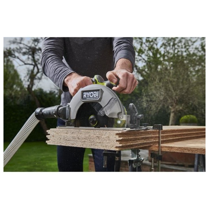 Scie circulaire - RYOBI - Brushless - Moteur sans charbons - 18V - Diam. 184 mm x 16 mm - 4 500 tr/min - Livrée avec 1 lame 24 Scie circulaire - RYOBI - Brushless - Moteur sans charbons - 18V - Diam. 184 mm x 16 mm - 4 500 tr/min - Livrée avec 1 lame 24