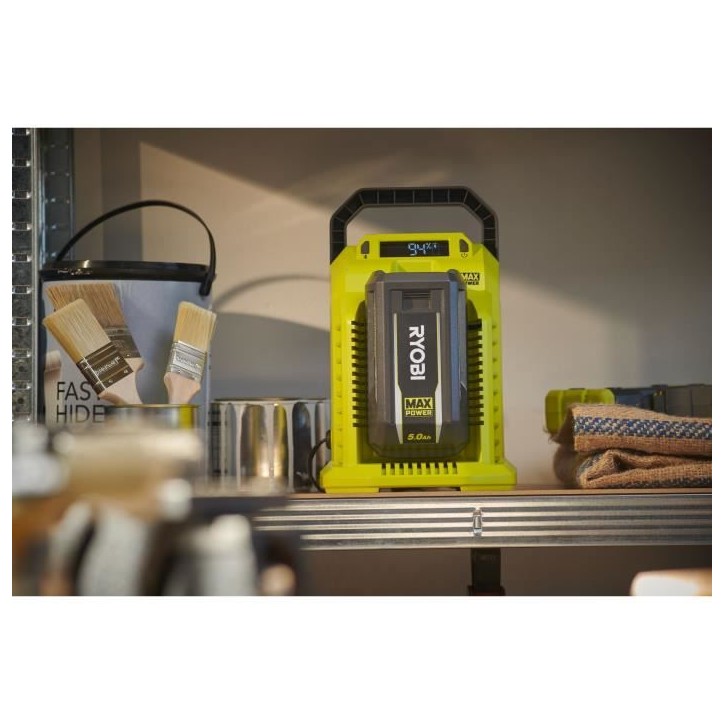 Chargeur - RYOBI - 36 V ultra rapide 10 A - Variation du courant de charge en fonction de la batterie - Ecran LCD