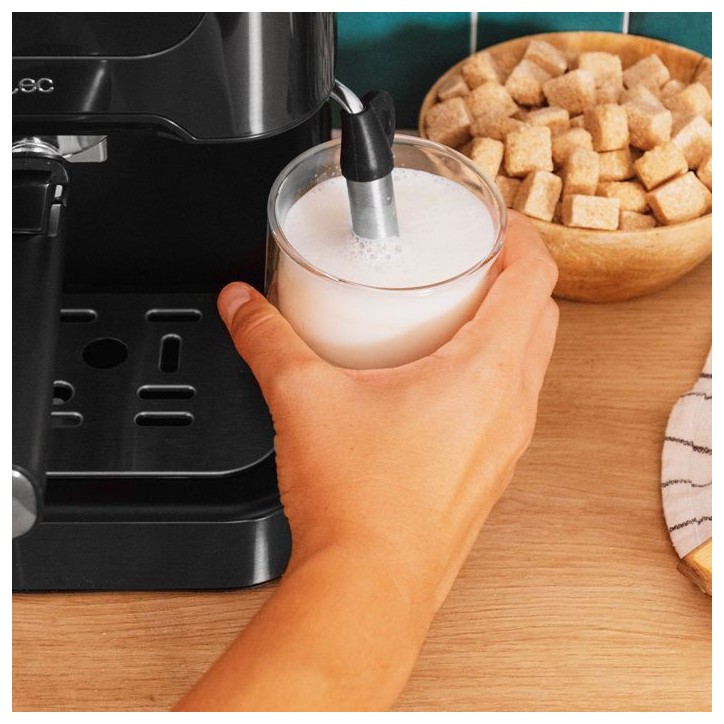 Machine a café - CECOTEC - Espresso 20 Pro Latte - 1350 W - 20 bars - 1,5 L - Noir Machine a café - CECOTEC - Espresso 20 Pro Latte - 1350 W - 20 bars - 1,5 L - Noir