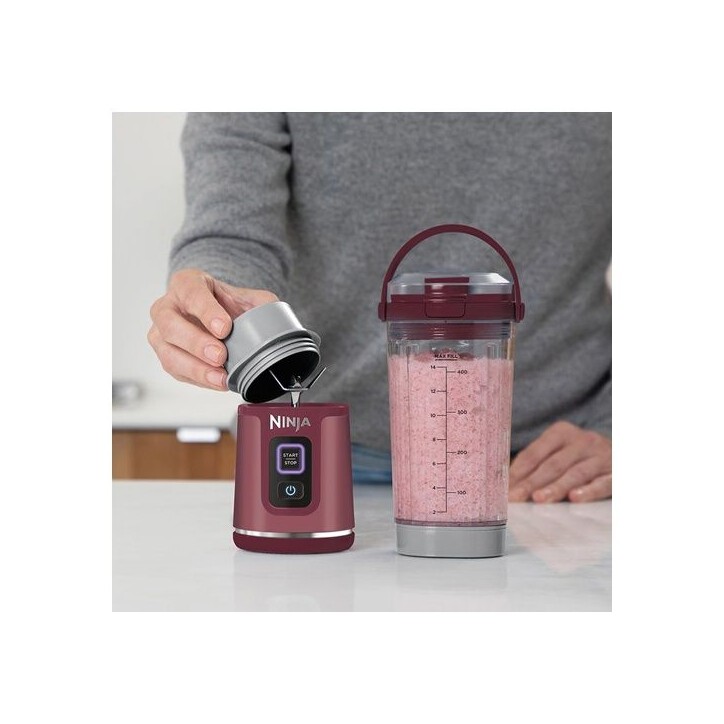 NIN171Blender portable Ninja Blast - BC151EUCR - bol 530 ml - autonomie 2h - sans fil - sans BPA - Cranberry NIN171Blender portable Ninja Blast - BC151EUCR - bol 530 ml - autonomie 2h - sans fil - sans BPA - Cranberry