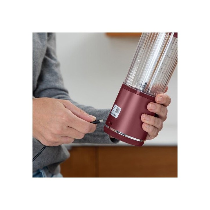 NIN171Blender portable Ninja Blast - BC151EUCR - bol 530 ml - autonomie 2h - sans fil - sans BPA - Cranberry NIN171Blender portable Ninja Blast - BC151EUCR - bol 530 ml - autonomie 2h - sans fil - sans BPA - Cranberry
