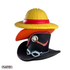 Tirelire - PLASTOY - One Piece Pile de chapeaux Luffy Ace Sabo - Plast
