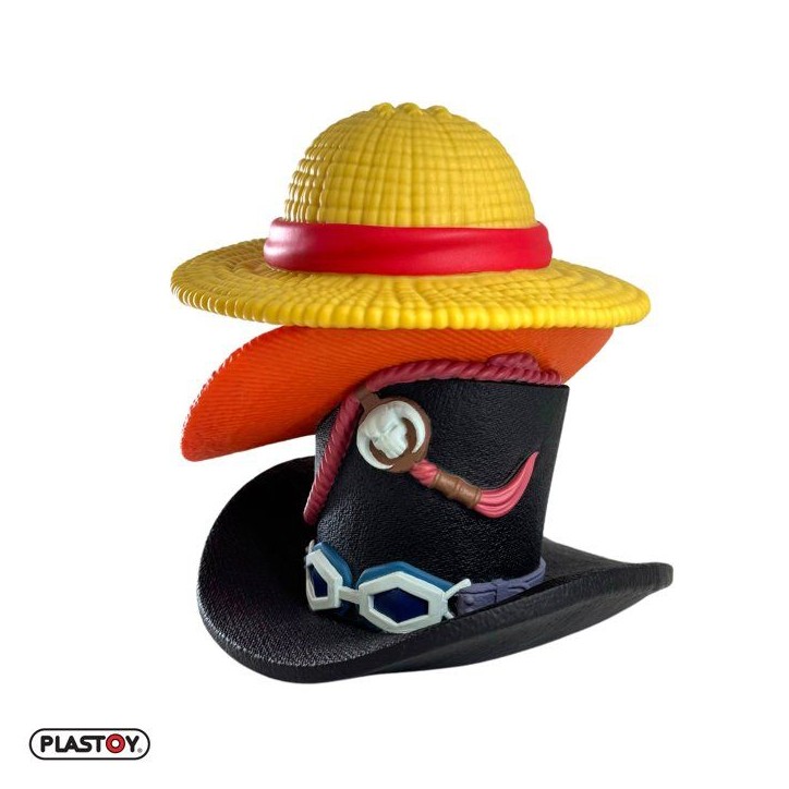 Tirelire - PLASTOY - One Piece Pile de chapeaux Luffy Ace Sabo - Plastique - 15 cm