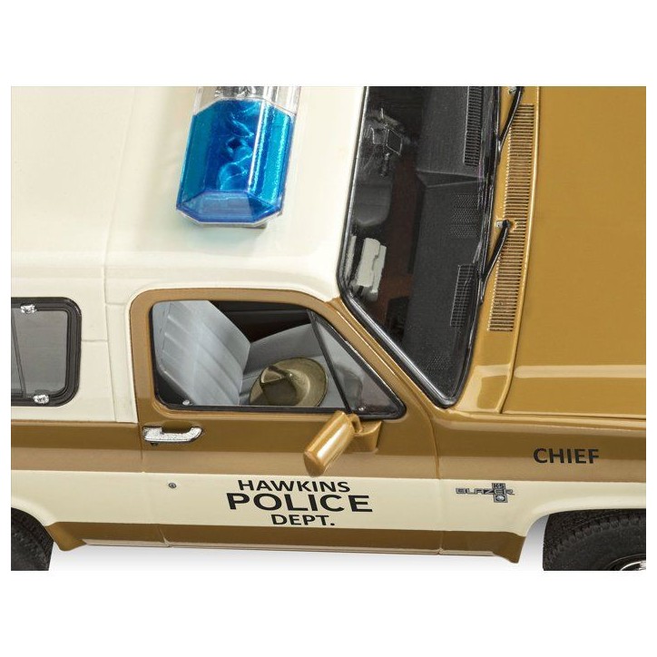 Maquette de voiture - REVELL - Model Set - Stranger Things - Chevrolet K5 Blazer - Avec colle, peintures et accessoires Maquette de voiture - REVELL - Model Set - Stranger Things - Chevrolet K5 Blazer - Avec colle, peintures et accessoires